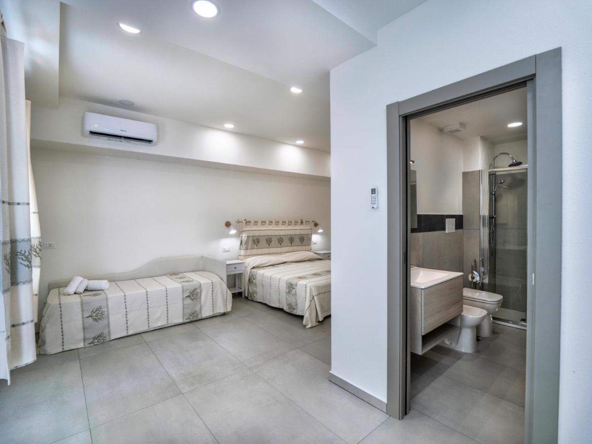 Aldo Moro Rooms Olbia Esterno foto