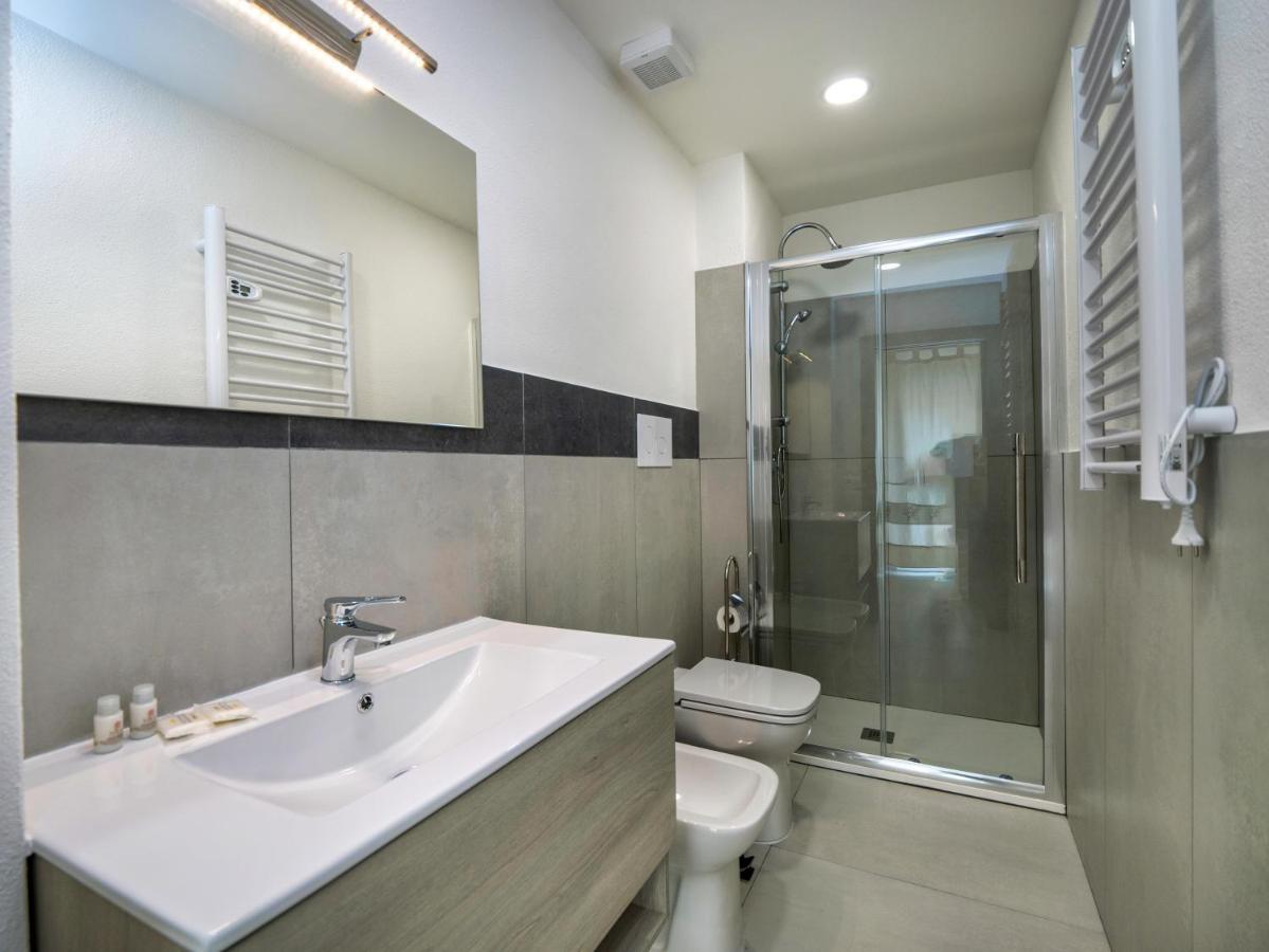 Aldo Moro Rooms Olbia Esterno foto